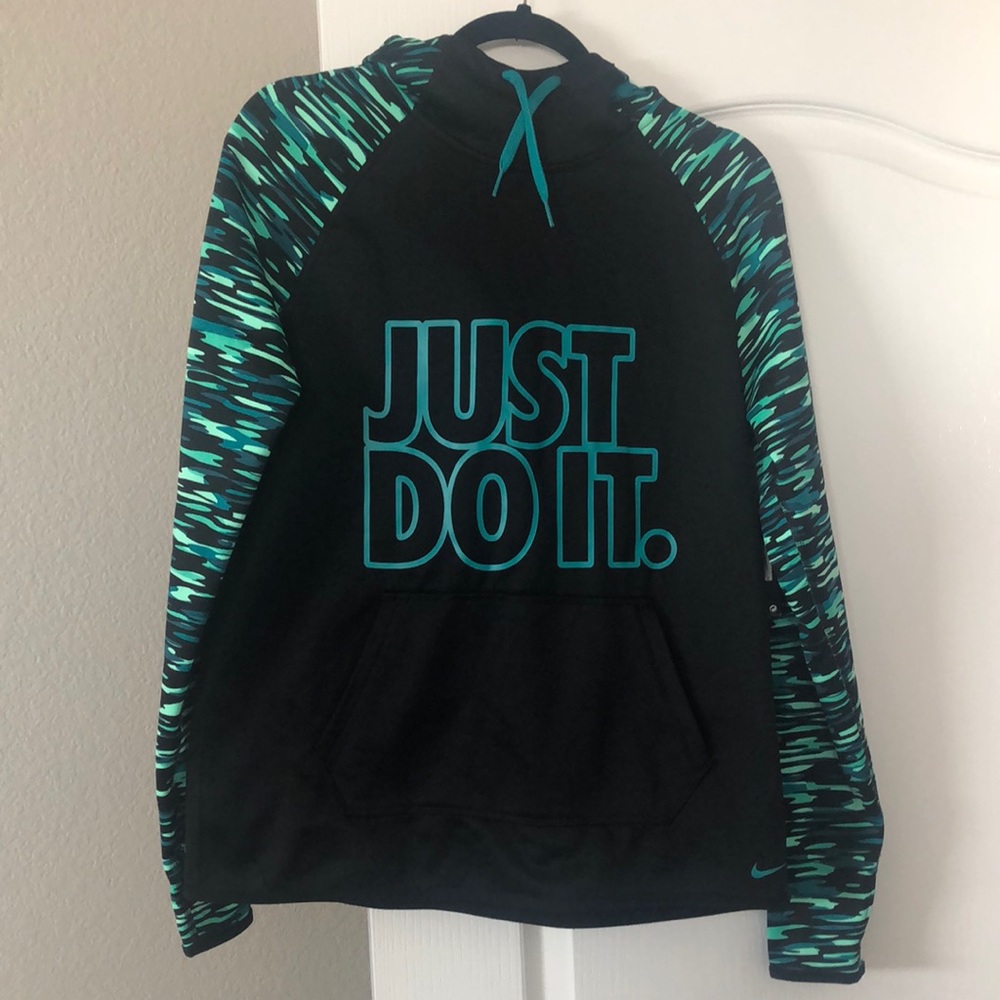 Nike Thermafit Hoodie NWT